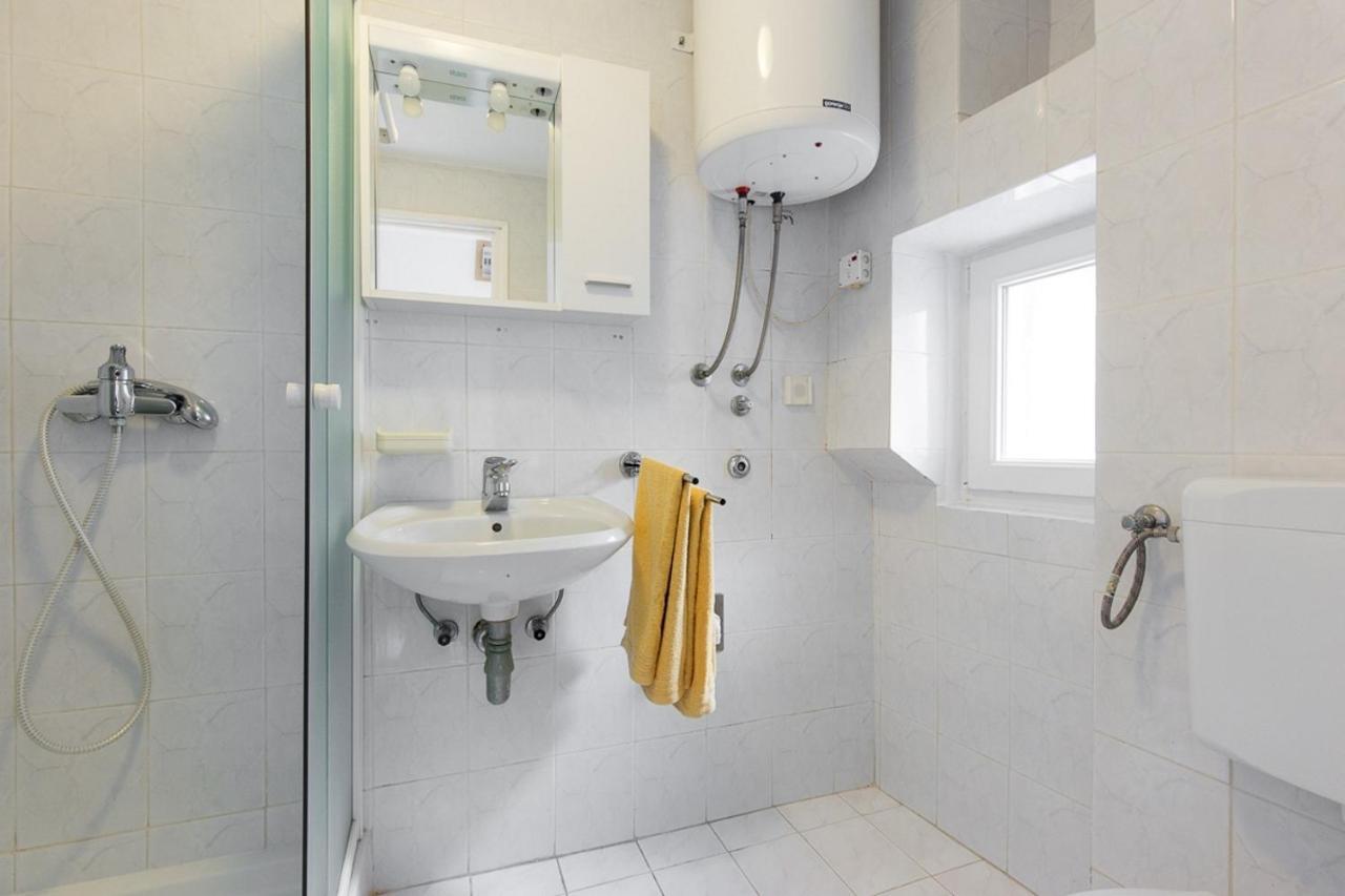 Studio Neva Baška Exteriör bild